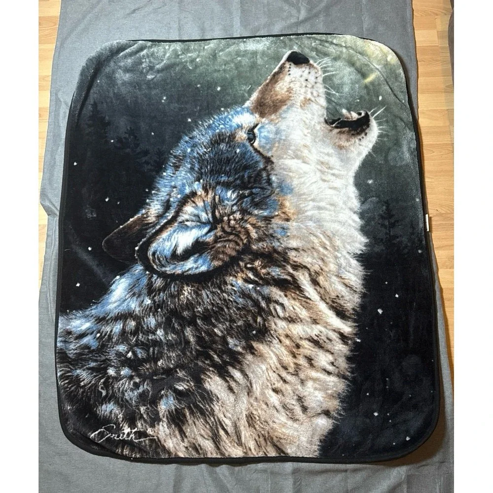 Northwest Wolf HowlThrow Plush‎ Blanket Ascending Song